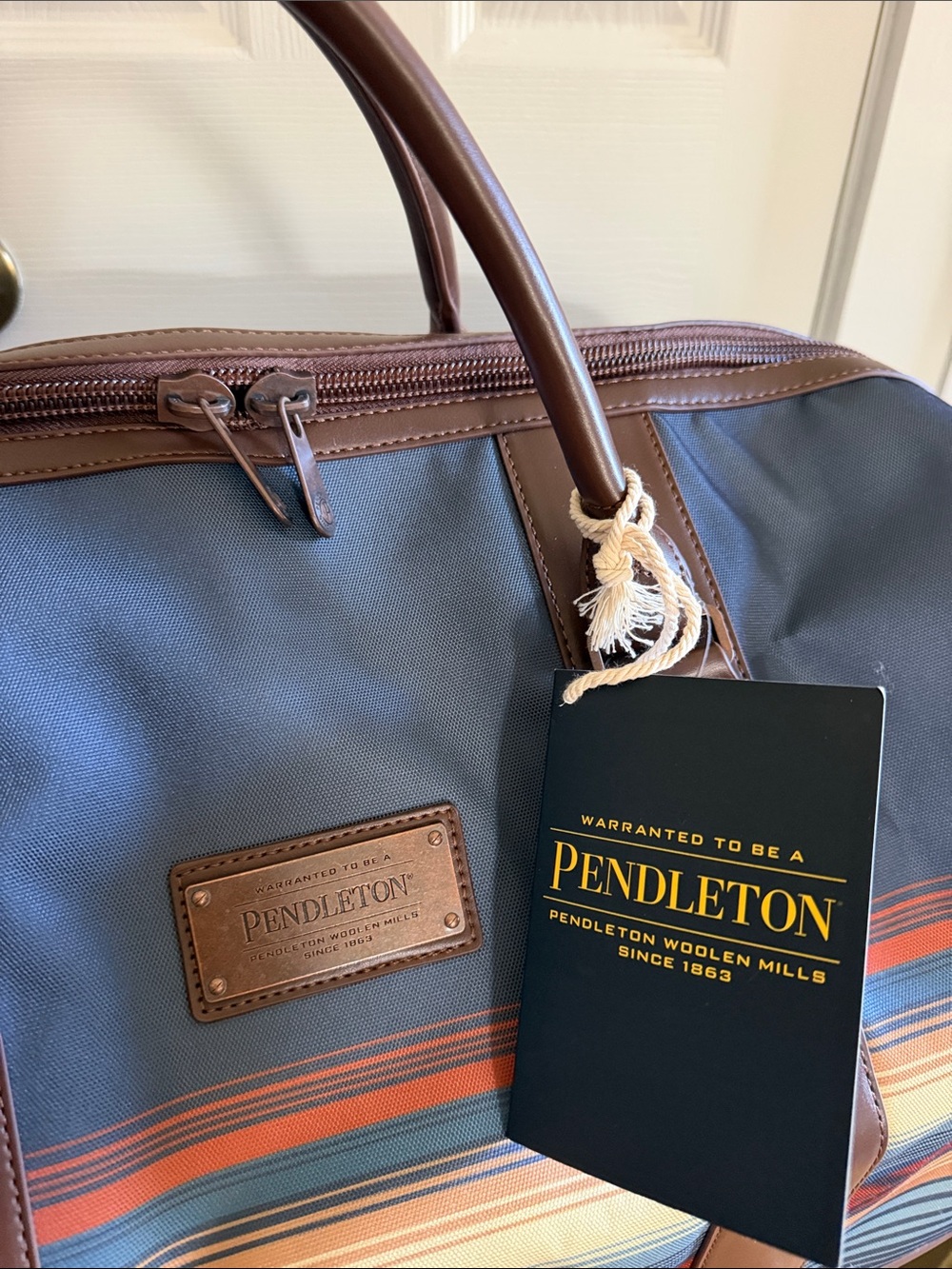 Pendleton Rolling Duffel Bag 22 Inch Turbulence Blue Southwestern Travel Luggage - Picture 5 of 13